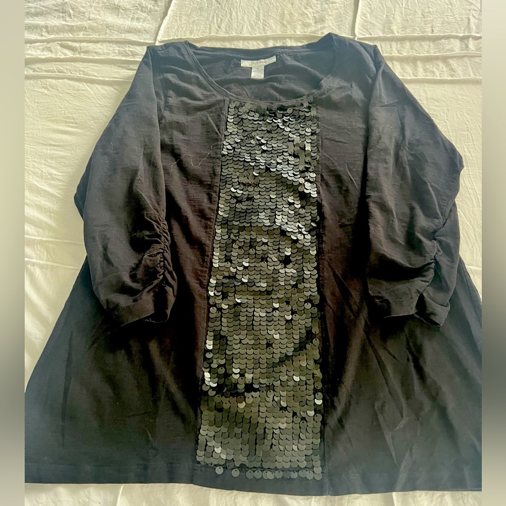Black 3/4 sleeve top with sequins